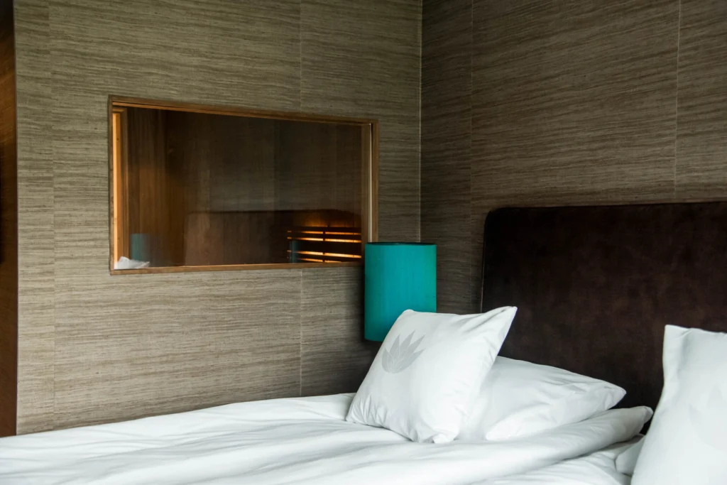 deluxe hotellrum med bastu