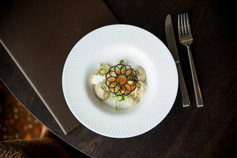 varmrätt i restaurangen