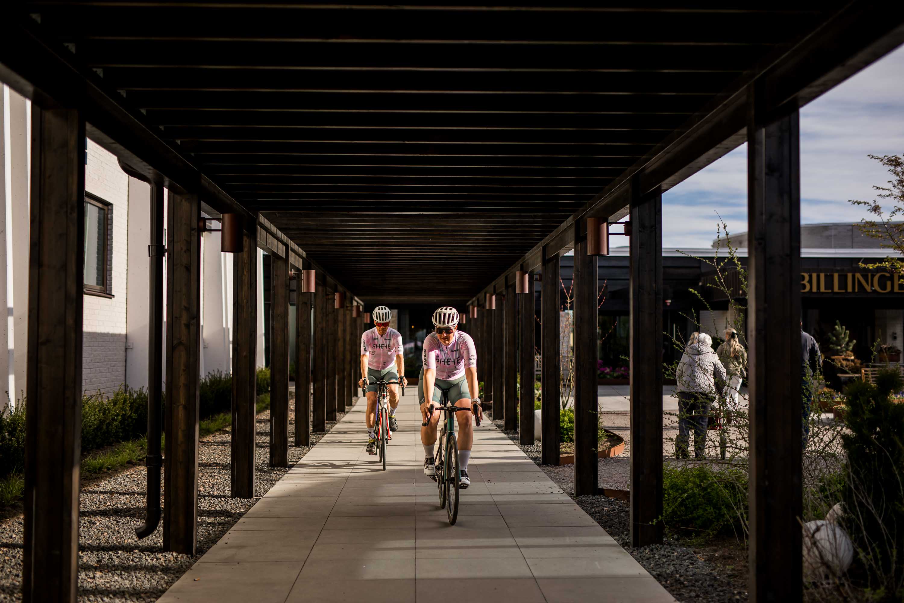she rides cyklar på billingehus